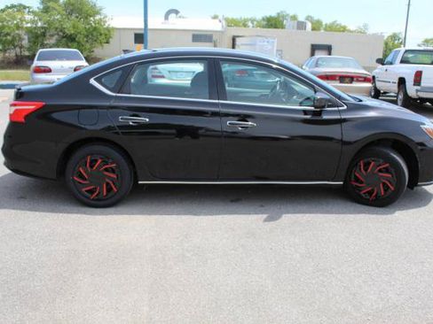 Used 2016 Nissan Sentra S FWD image 7