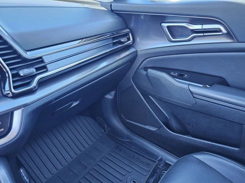 Certified 2024 Kia Sportage EX image 27