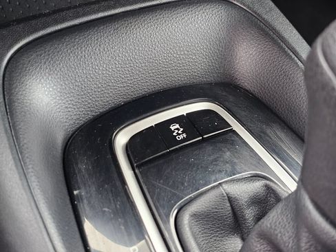 Used 2022 Toyota Corolla LE FWD image 33