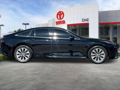 Used 2021 Toyota Mirai XLE w/ Advanced Technology Package image 3