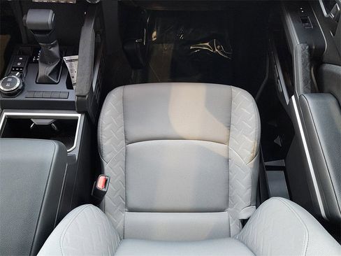 New 2025 Toyota Tacoma SR5 image 9