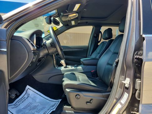 Used 2017 Jeep Grand Cherokee Limited AWD/4WD image 13