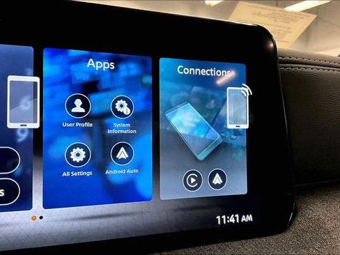 New 2026 Nissan Kicks SV w/ Charging Package image 27