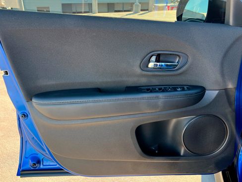 Used 2019 Honda HR-V Sport image 15