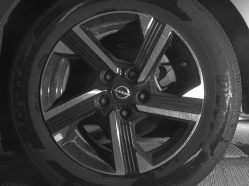 Used 2025 Nissan Sentra SV image 14