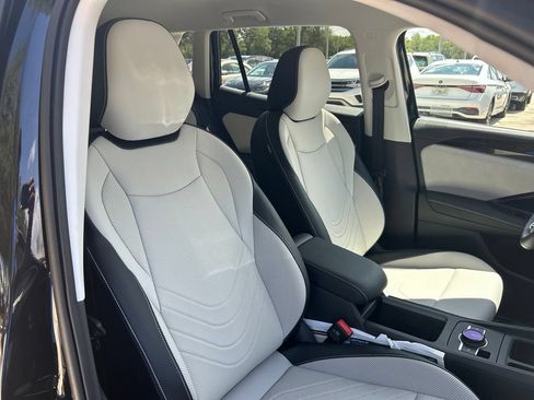New 2026 Volkswagen Tiguan SE FWD image 32