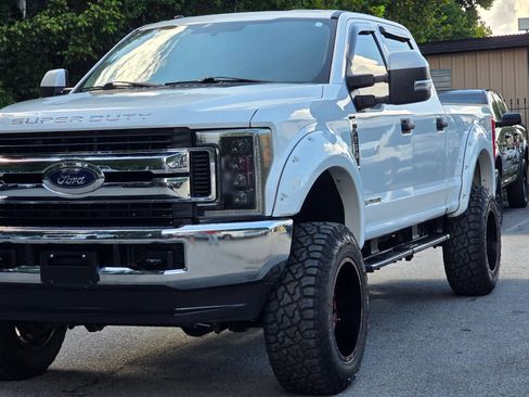 Used 2019 Ford F250 XLT AWD/4WD image 3
