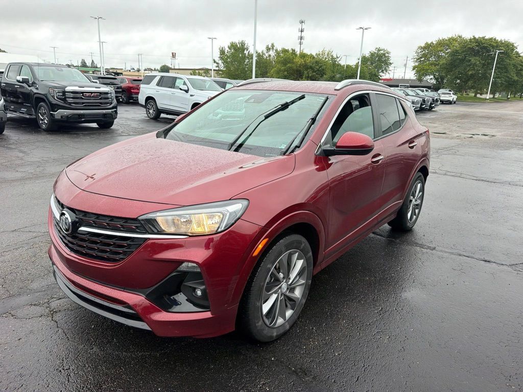 Used 2023 Buick Encore GX Select w/ Sport Touring Package FWD image 4