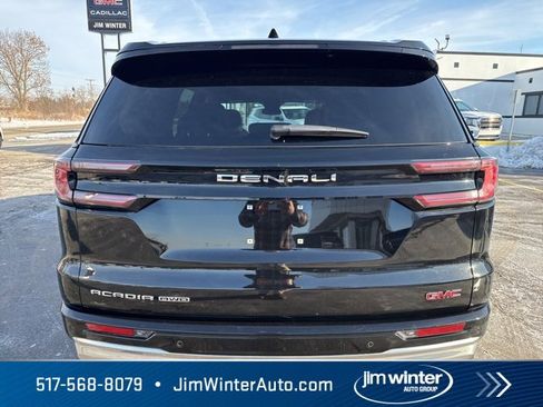Used 2025 GMC Acadia Denali image 10