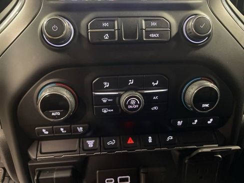 Used 2020 Chevrolet Silverado 2500 LTZ w/ LTZ Convenience Package image 31