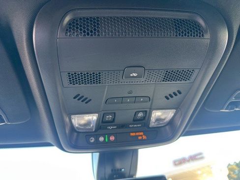 Certified 2022 Cadillac XT5 Sportv w/ LPO, ONYX Package image 18