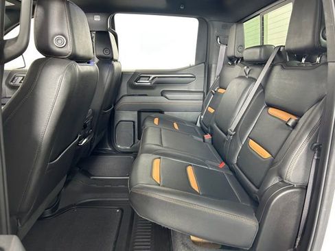 Used 2023 GMC Sierra 1500 AT4 w/ AT4 Preferred Package AWD/4WD image 19