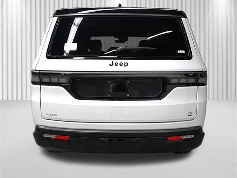 New 2026 Jeep Grand Wagoneer L 4WD image 4