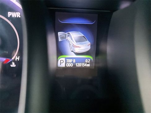 Used 2016 Toyota Avalon Limited image 13