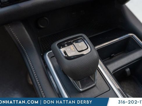 Used 2025 Nissan Pathfinder SV FWD image 9