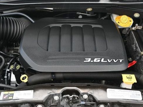 Used 2018 Dodge Grand Caravan SE w/ UConnect Hands-Free Group FWD image 21