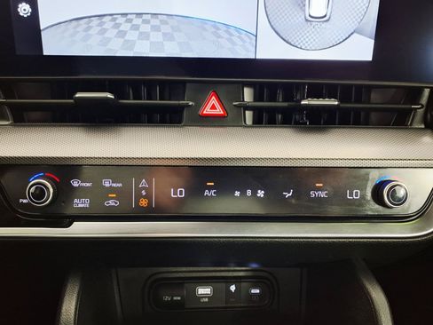 Used 2025 Kia Sportage SX FWD image 20