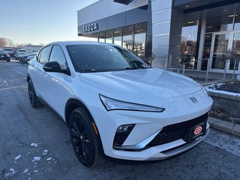 Used 2024 Buick Envista Sport Touring w/ Convenience I Package image 1