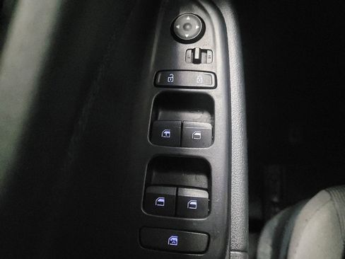 Used 2024 Hyundai Venue SE image 27