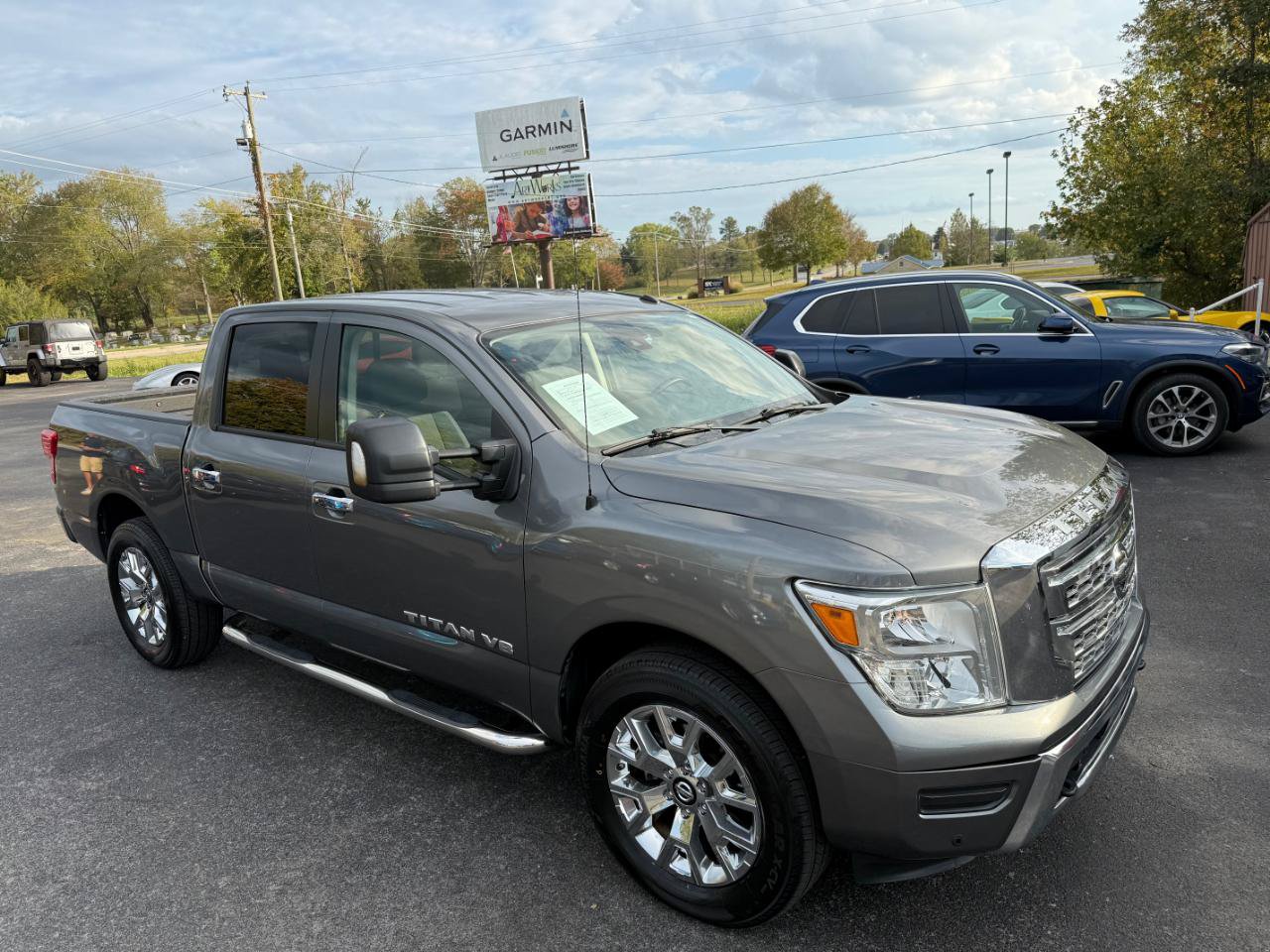 Used 2020 Nissan Titan SV w/ SV Convenience Package AWD/4WD image 3