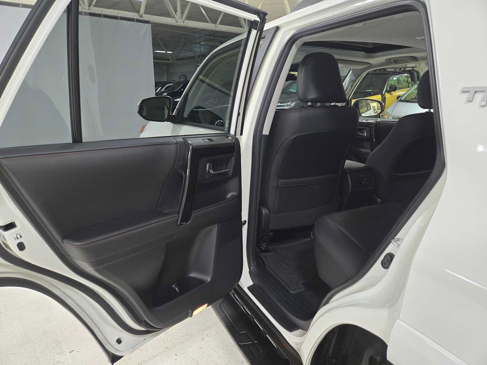 Used 2021 Toyota 4Runner TRD Off-Road Premium w/ Moonroof Package AWD/4WD image 15