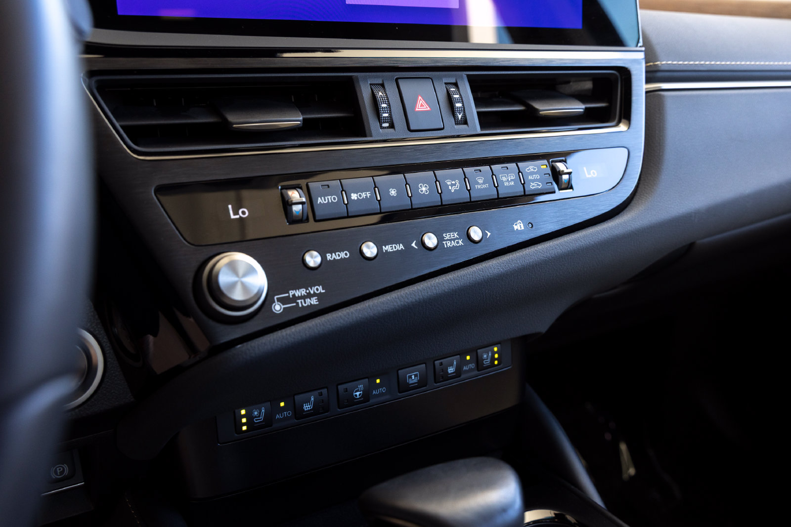 Used 2024 Lexus ES 300h w/ Technology Package FWD image 18