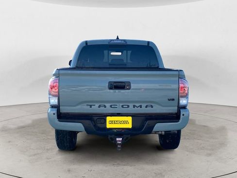 Used 2023 Toyota Tacoma TRD Off-Road w/ TRD Premium Off Road Package AWD/4WD image 4