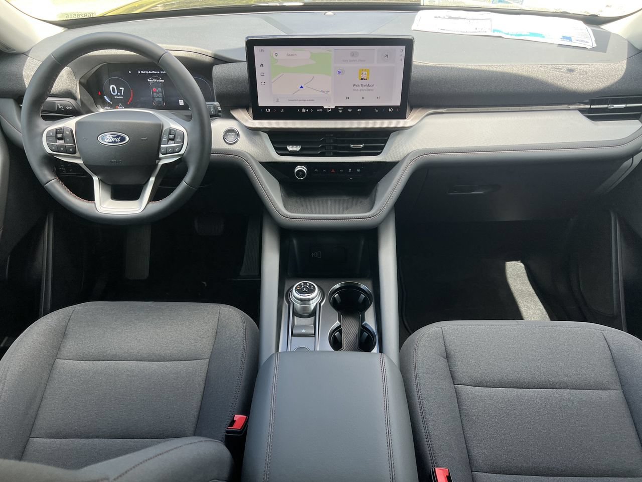 New 2026 Ford Explorer Active RWD image 2