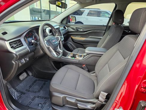 Used 2023 GMC Acadia SLE image 16