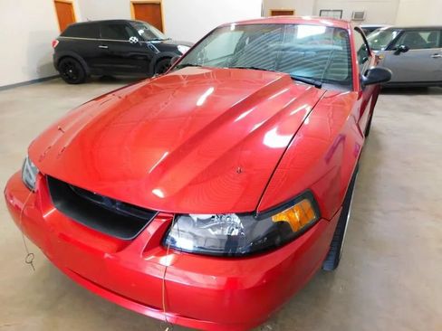 Used 2001 Ford Mustang GT RWD image 9