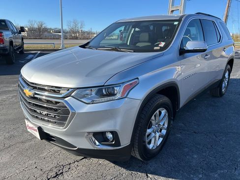 Used 2020 Chevrolet Traverse LT image 9