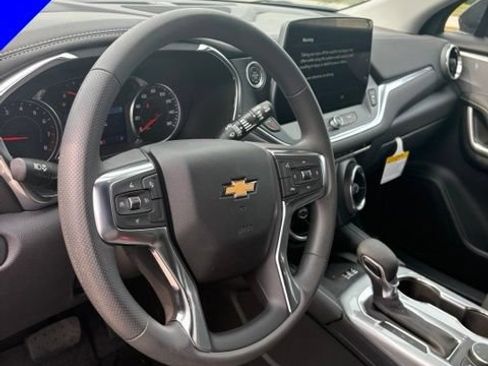 New 2026 Chevrolet Blazer LT w/ Convenience Package FWD image 17