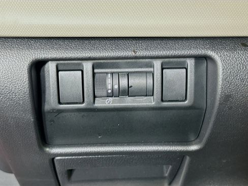 Used 2025 Subaru Forester Premium AWD/4WD image 17