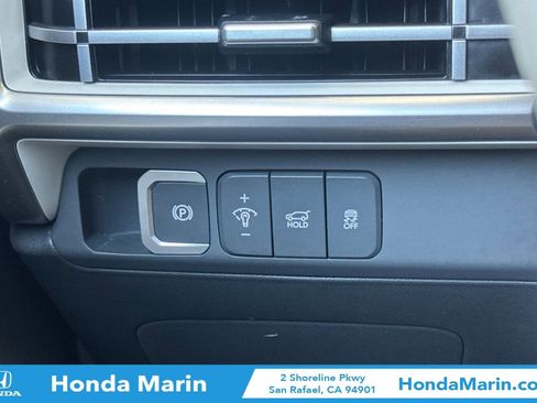 Used 2024 Hyundai Santa Fe SEL AWD/4WD image 32