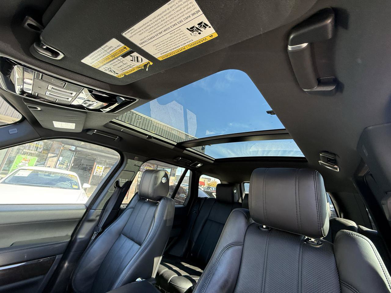 Used 2016 Land Rover Range Rover Supercharged AWD/4WD image 19