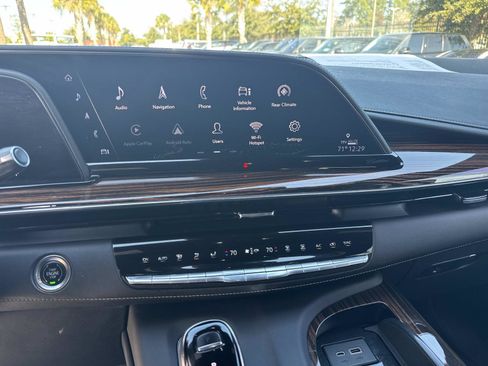 Used 2021 Cadillac Escalade ESV Premium Luxury w/ Driver Assist Tech Package image 27