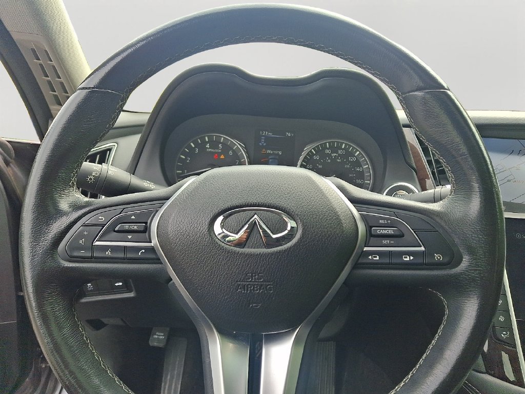 Used 2019 INFINITI Q50 Luxe w/ Essential Package (3.0T Luxe) AWD/4WD image 21