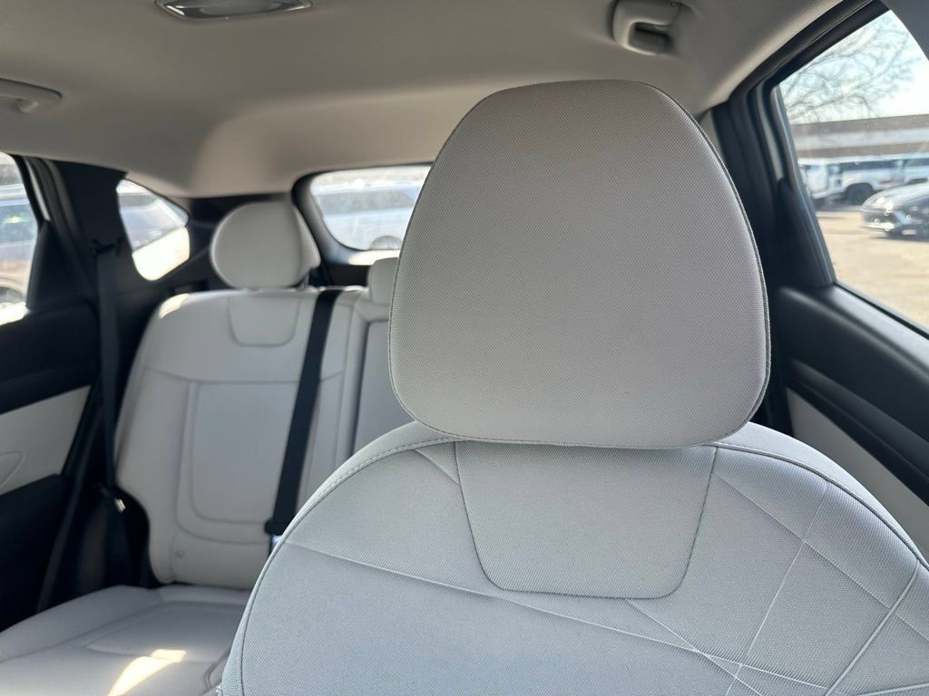New 2025 Hyundai Tucson SE FWD image 21