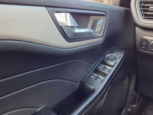 Used 2022 Ford Escape SEL AWD/4WD image 19