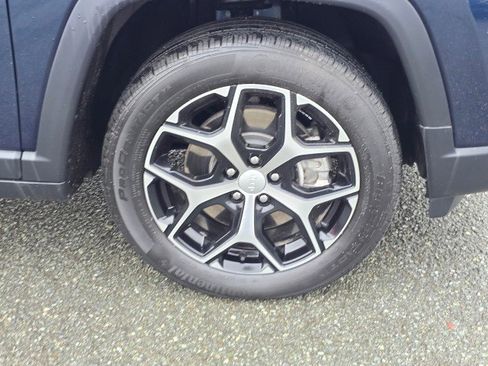 Used 2024 Jeep Compass Limited image 9