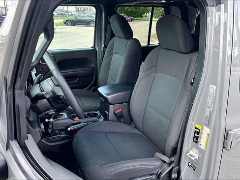 Used 2023 Jeep Gladiator Sport AWD/4WD image 33