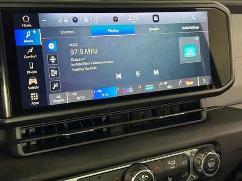 Used 2024 Jeep Wrangler Sport S AWD/4WD image 18