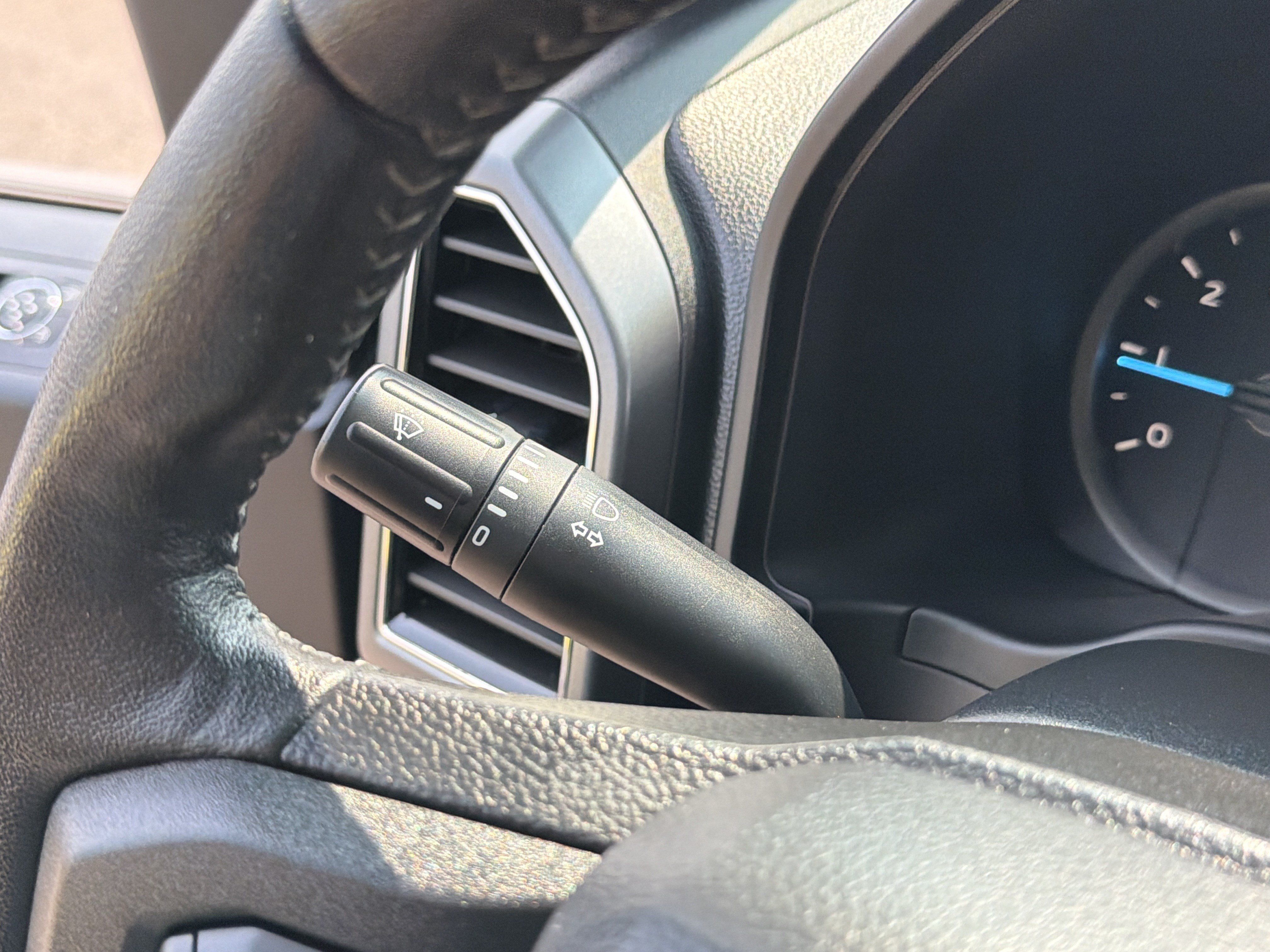 Used 2019 Ford F150 XLT w/ Equipment Group 302A Luxury AWD/4WD image 18