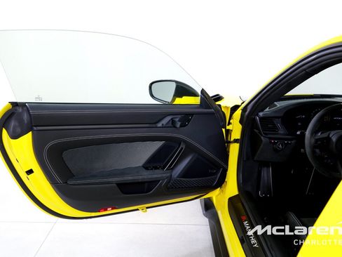 Used 2024 Porsche 911 GT3 RS w/ Weissach Package RWD image 10