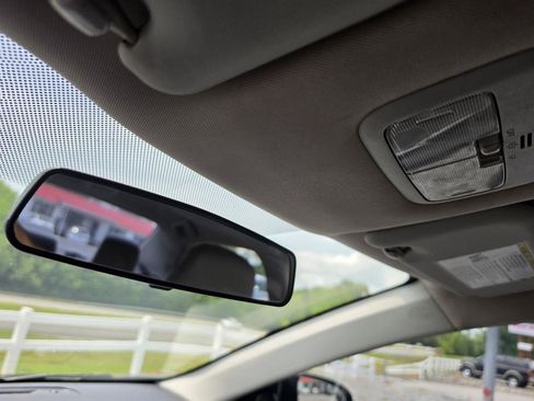 Used 2016 Toyota Corolla LE FWD image 16