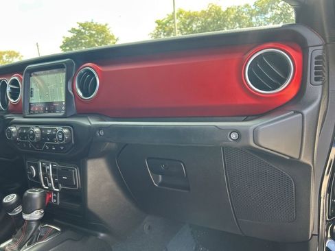 Used 2021 Jeep Gladiator Rubicon image 24