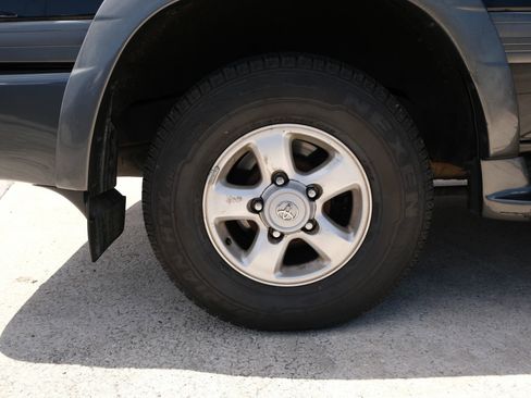 Used 2000 Toyota Land Cruiser AWD/4WD image 18