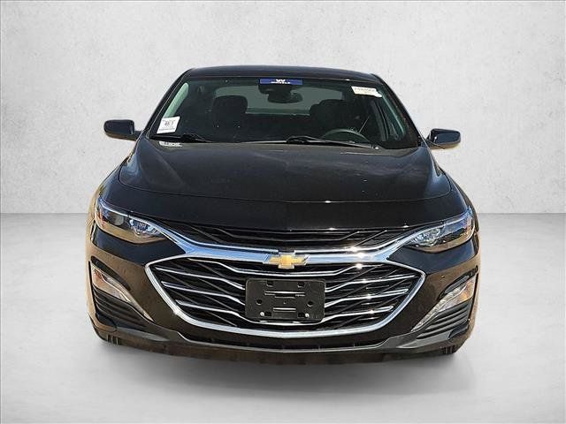 Used 2024 Chevrolet Malibu LT FWD image 2