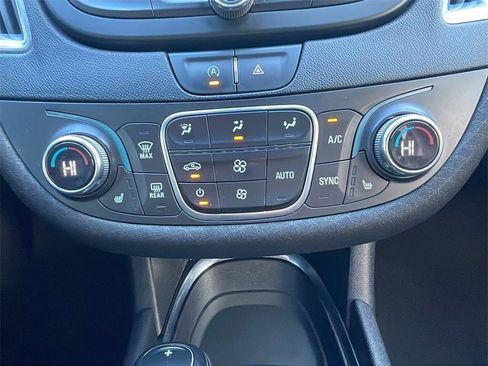 Used 2020 Chevrolet Malibu LT image 26