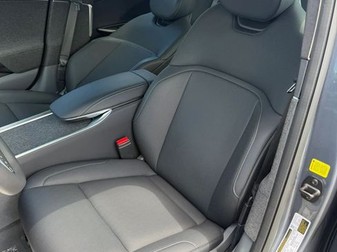 Used 2024 Lucid Air Pure RWD image 6